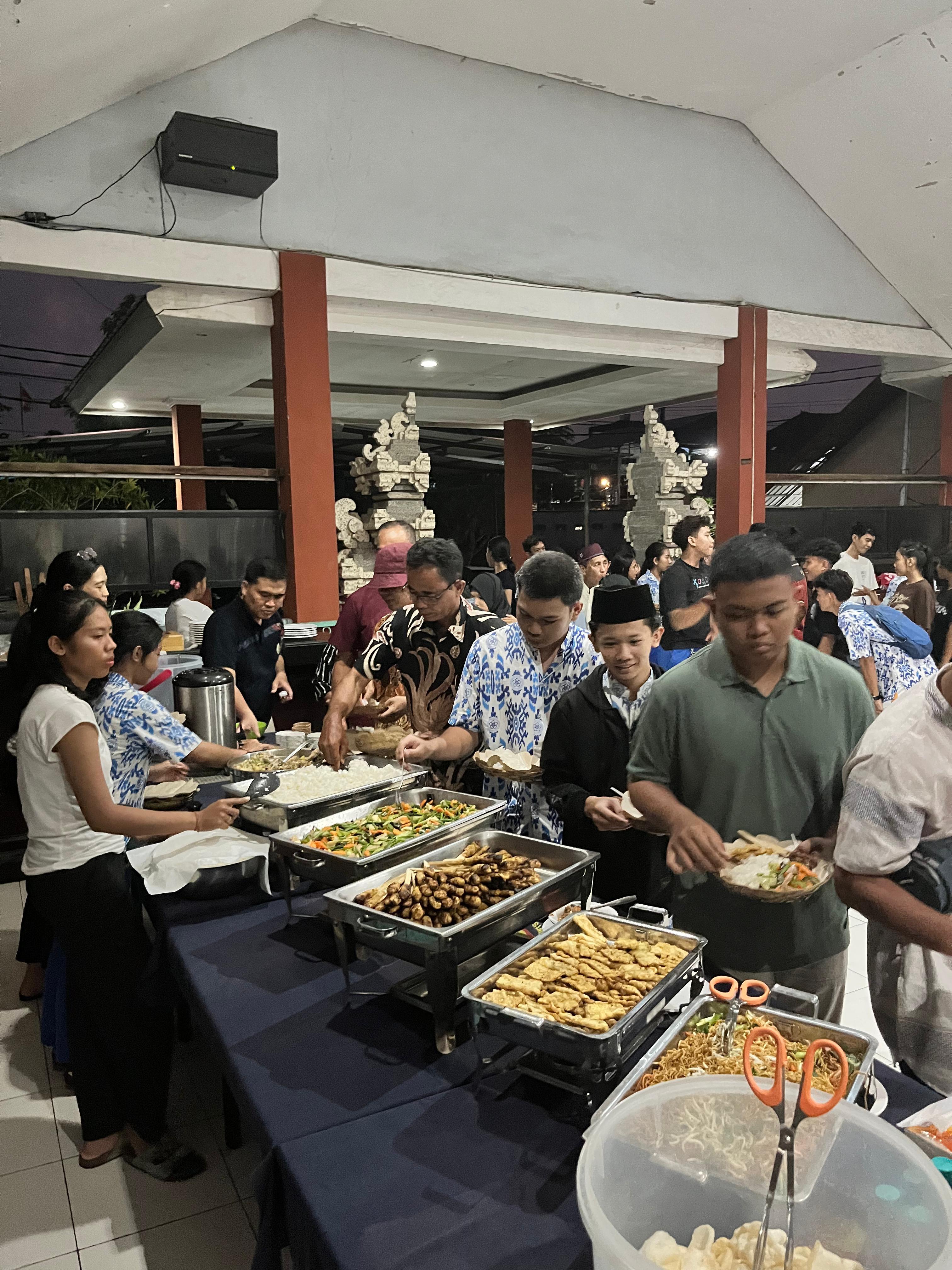Kebersamaan Ramadan Buka Puasa Bersama di SMK Pariwisata Dalung